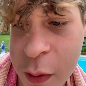 Meet your Posher, Seth